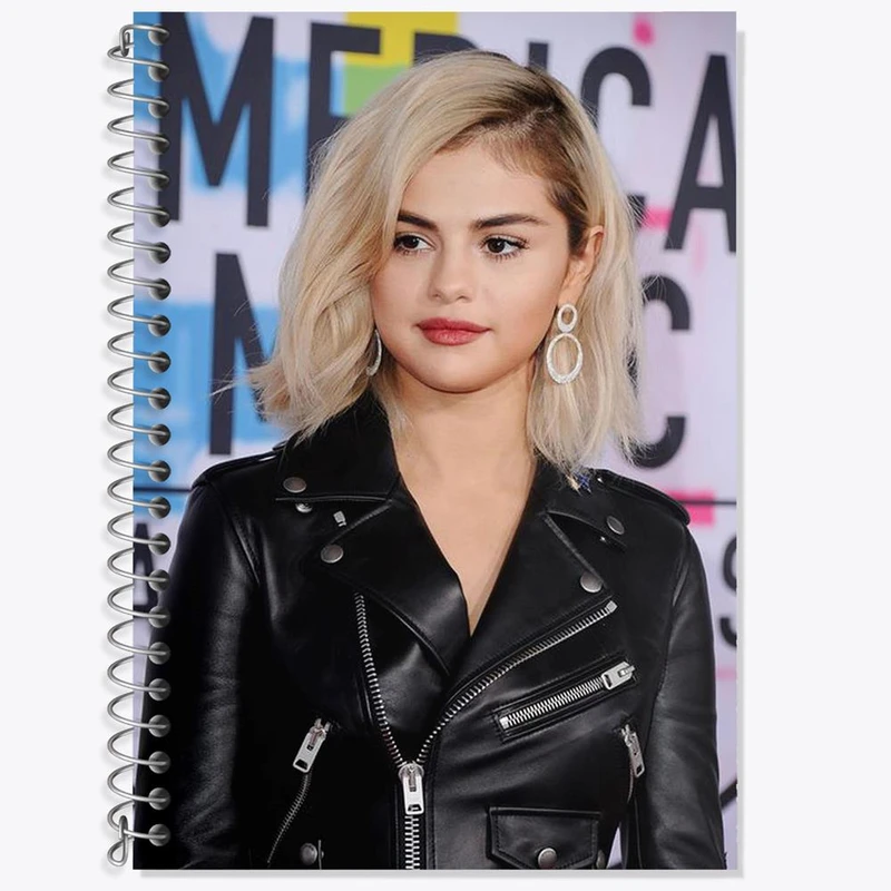 دفتر زبان 50 برگ خندالو مدل دو خط طرح سلنا گومز Selena Gomez کد 19208