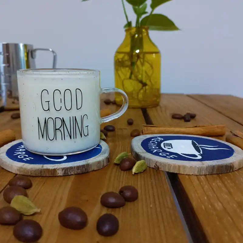 زیر لیوانی چوبی مدل تنه درخت طرح Recharge بسته 2 عددی