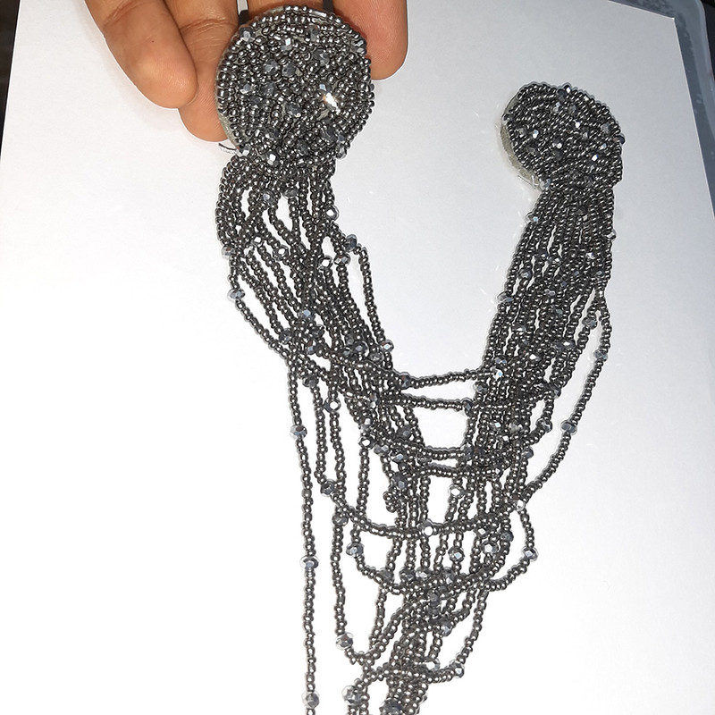 گل سینه زنانه مدل bg