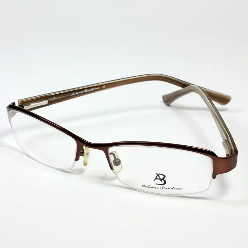 فریم عینک طبی آنتونیوباندراس مدل 002