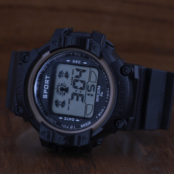 ساعت مچی دیجیتال مدل LE 16738 -M-K ساعت مچی دیجیتال مدل LE 16738 -M-K