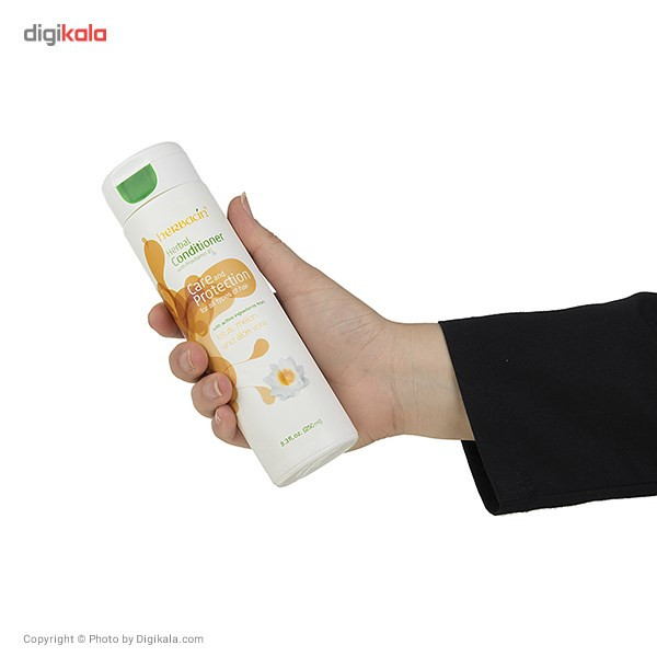 نرم کننده مو هرباسین مدل Care And Protection حجم 250 میلی لیتر