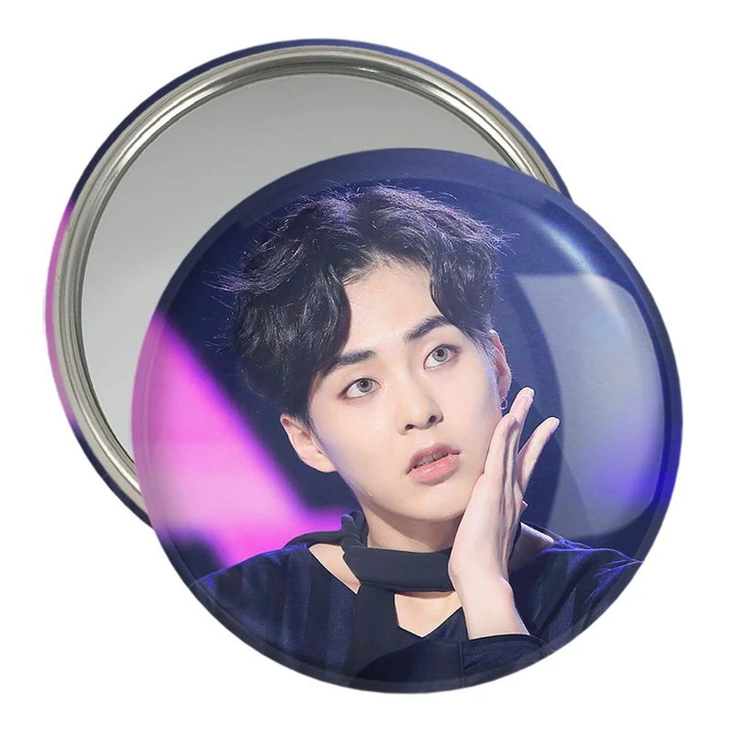 آینه جیبی خندالو مدل شیومین گروه اکسو EXO  کد 13513