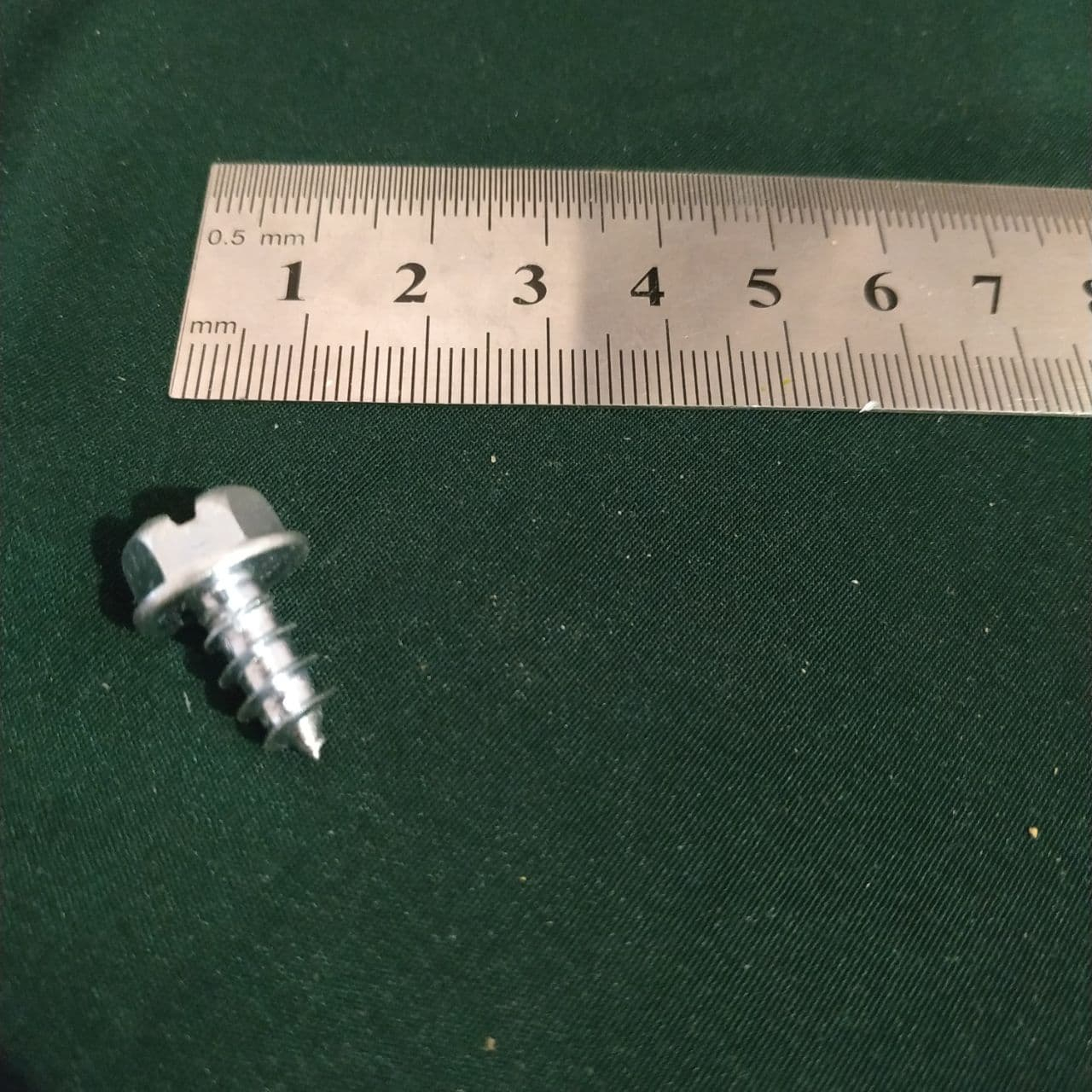 پیچ شیروانی نوک تیز کد SHN 14/19 بسته 10 عددی