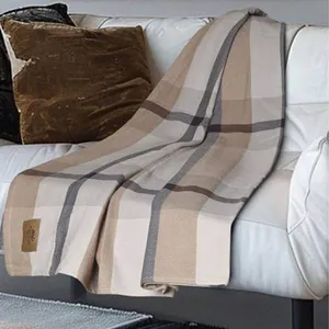 پتو مسافرتی کودک برق لامع مدل اسکاتلند غیر مخملی سایز 150*100 سانتی متر