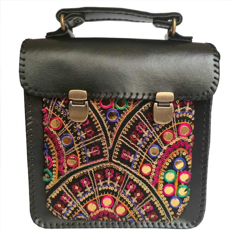 کیف دوشی چرمی غزال مدل دو قفل