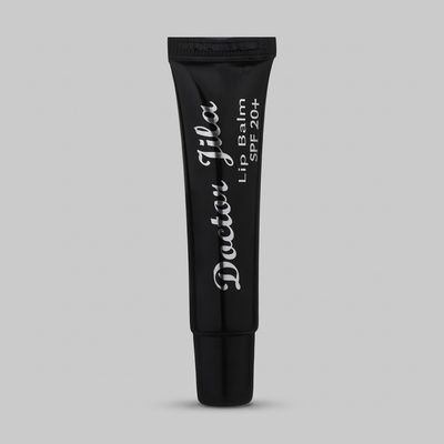 بالم لب دکتر ژیلا مدل B01 وزن 12 گرم نرم‌کننده و مرطوب‌کننده لب‌های خشک و حساس حاوی روغن آووکادو، روغن زیتون، روغن جوجوبا و عصاره چای سبز و بابونه مناسب بانوان و آقایان