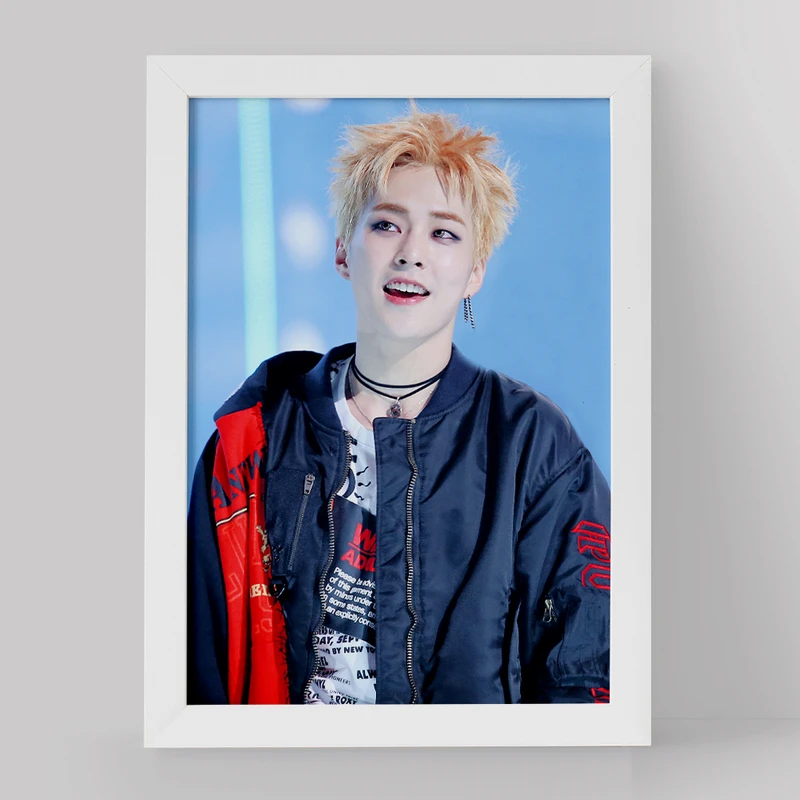 تابلو خندالو مدل شیومین گروه اکسو EXO کد 13510