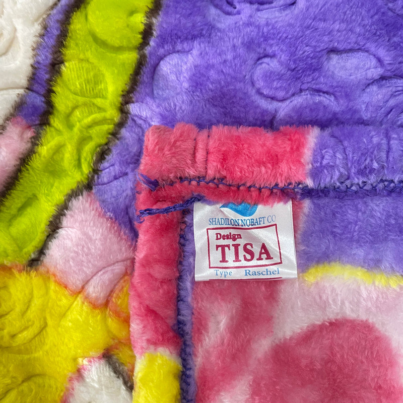 پتو شادیلون مدل دختر توت فرنگی سایز 140x110 سانتی متر