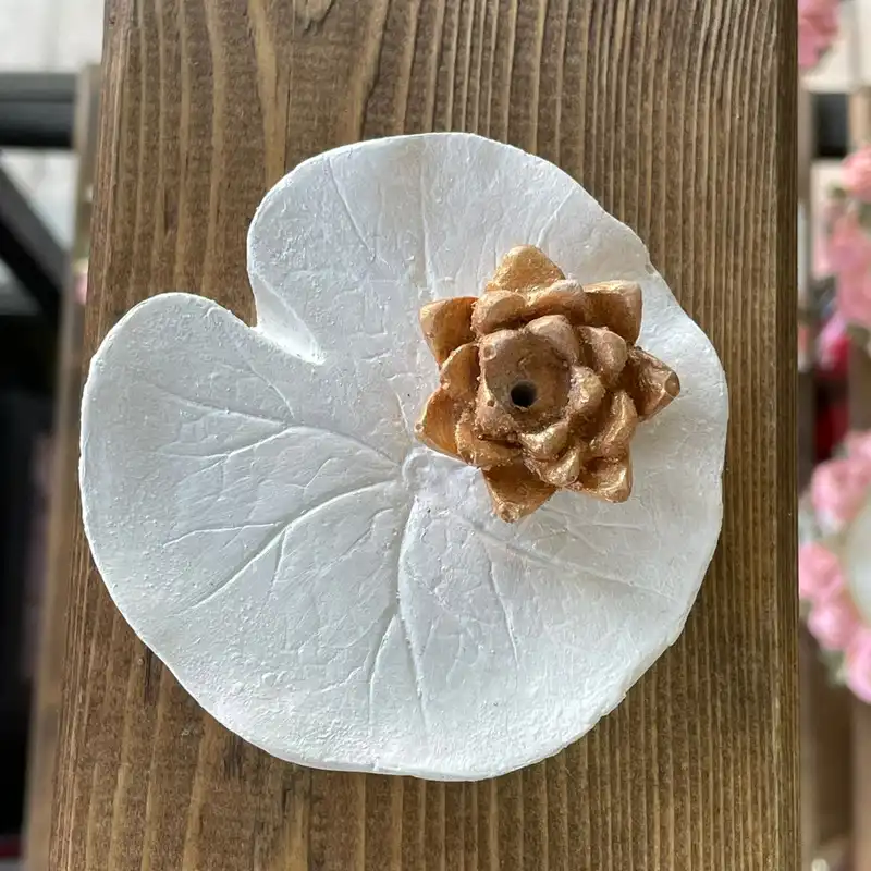 جاعودی مدل گل نیلوفر