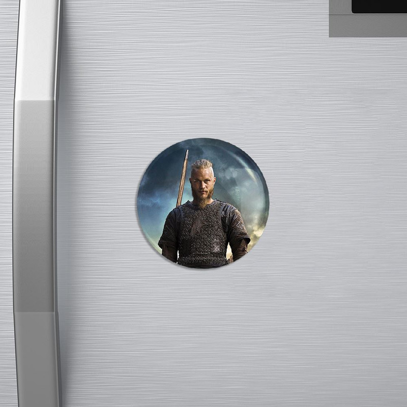 مگنت خندالو مدل رگنار سریال وایکینگ ها Vikings کد 29109