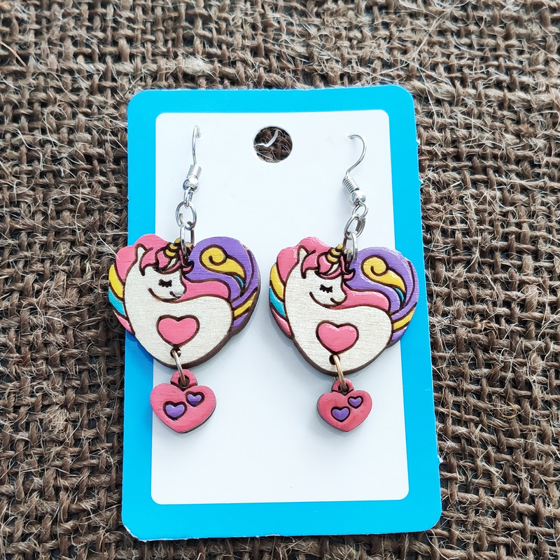 گوشواره دخترانه مدل اسب تک شاخ قلب کد 401 گوشواره دخترانه مدل اسب تک شاخ قلب کد 401