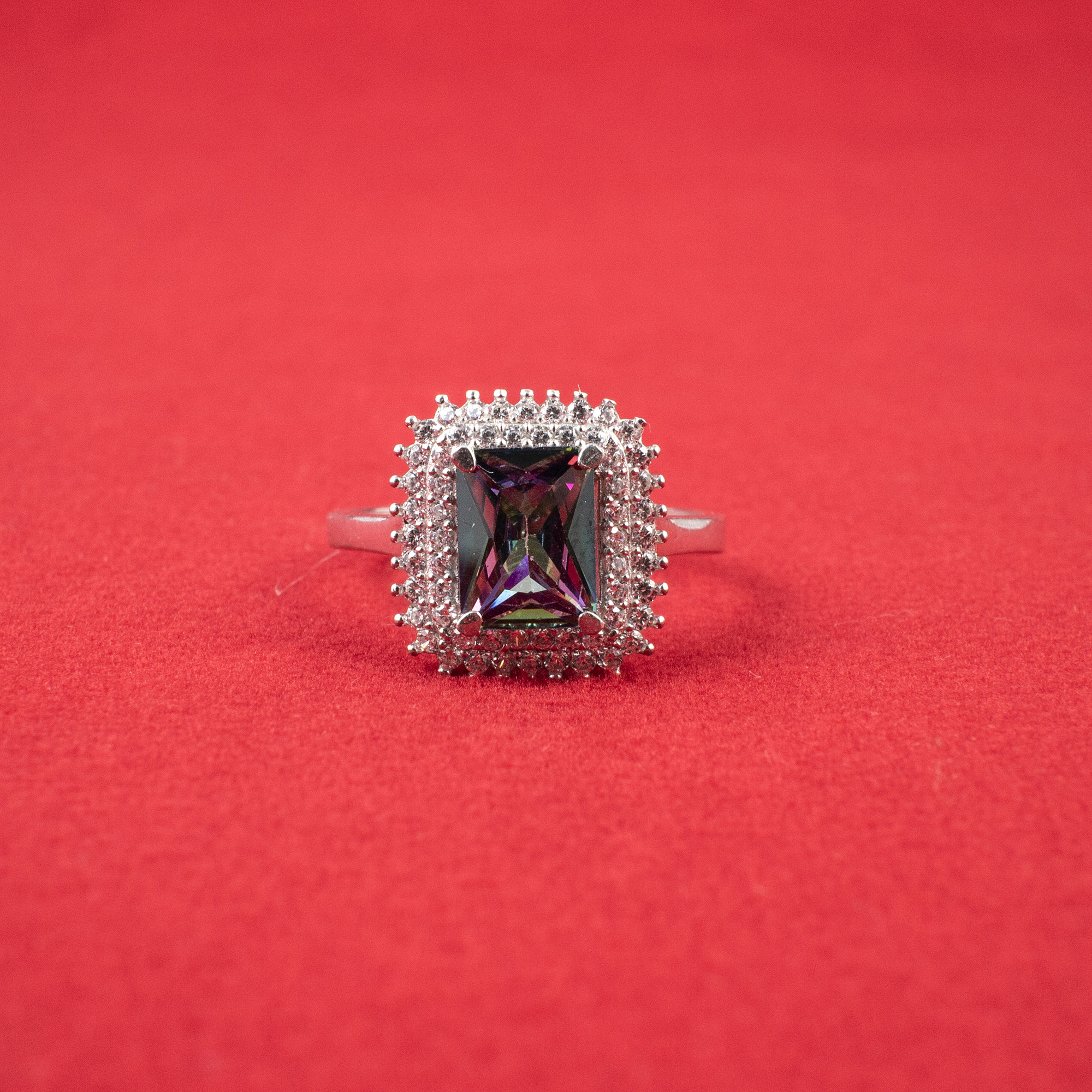 انگشتر نقره زنانه مدل توپاز AMT-R142