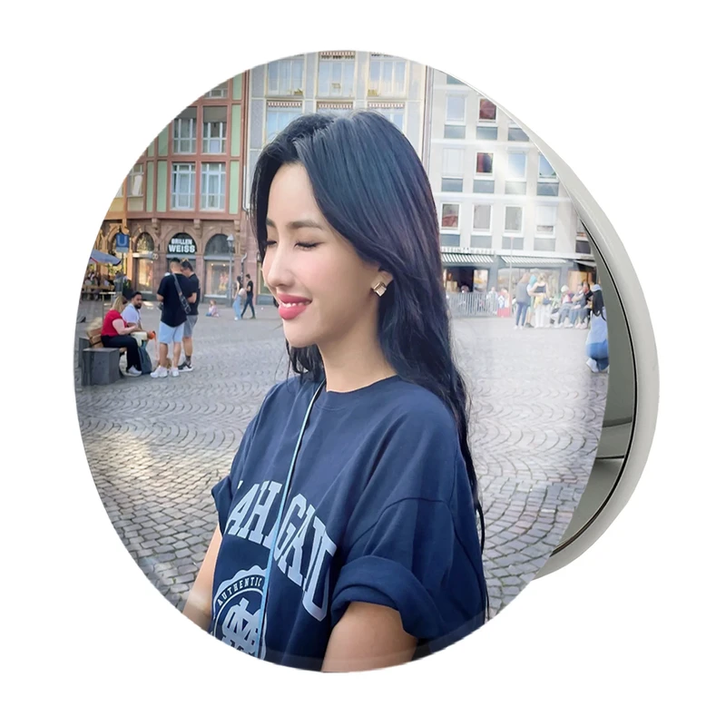 آینه جیبی خندالو طرح سویون گروه جی آیدل GIdle مدل تاشو کد 19568 