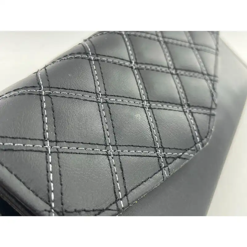 کیف پول زنانه مدل گلدوزی کد KZD-065