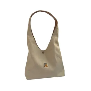 کیف رودوشی زنانه مدل گلبرگ 4