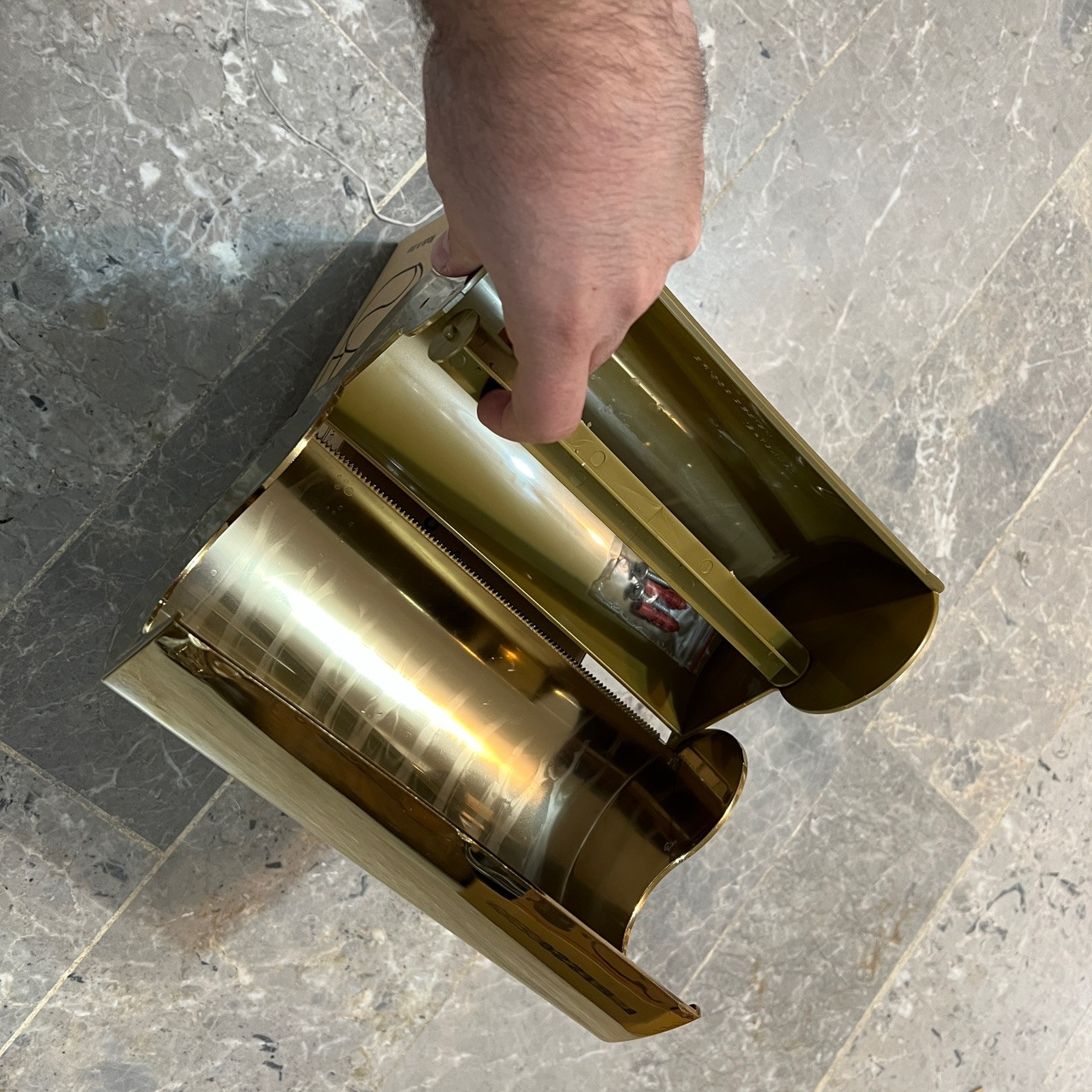 پایه رول دستمال کاغذی بریسو دیزاین مدل Big roll کد TG