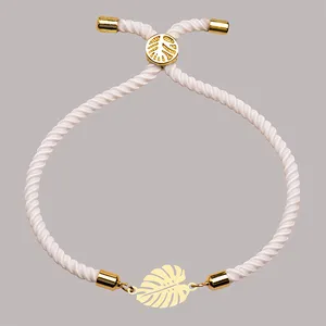 دستبند طلا 18 عیار دخترانه کرابو طرح برگ انجیر مدل Krd1669