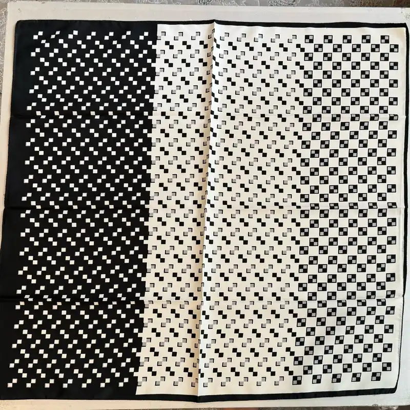 روسری زنانه مدل مینی اسکارف توییل مهمانی مجلسی اسپورت طرح مربع مربعی نقطه چینی