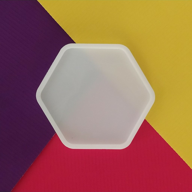 قالب رزین مدل زیرلیوانی طرح 6 ضلعی