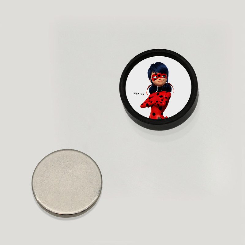 پیرسینگ گوش ناکسیگو مدل شب تاب طرح لیدی باگ کد PM6511