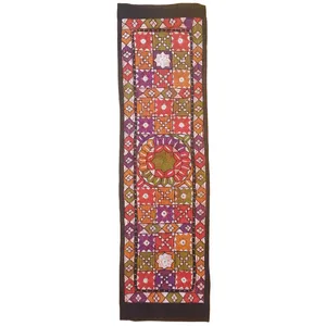 رومیزی سوزن دوزی کد SOOZRA63