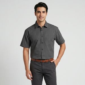 پیراهن آستین کوتاه یقه برگردان با تنخور معمولی (regular fit) مردانه باینت مدل 857