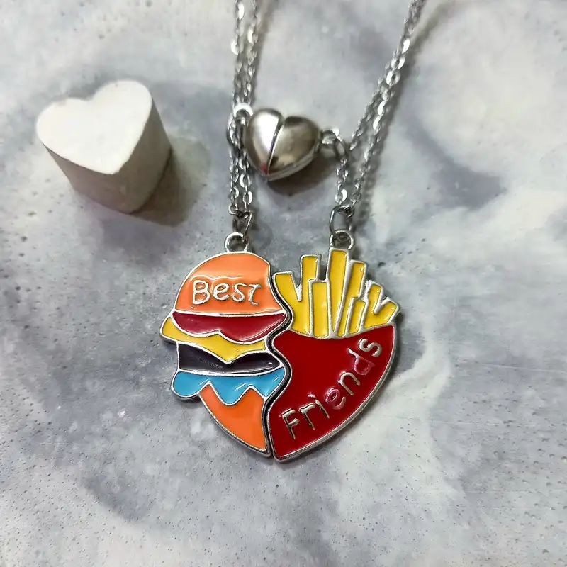 گردنبند مدل سیب زمینی سرخ کرده و برگر و قلب مگنتی بسته 2 عددی