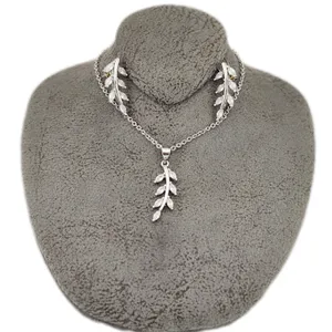 نیم ست نقره زنانه مدل برگ جواهری نگین کوب