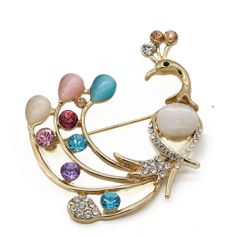 گل سینه لوکسین طرح طاووس مدل S153