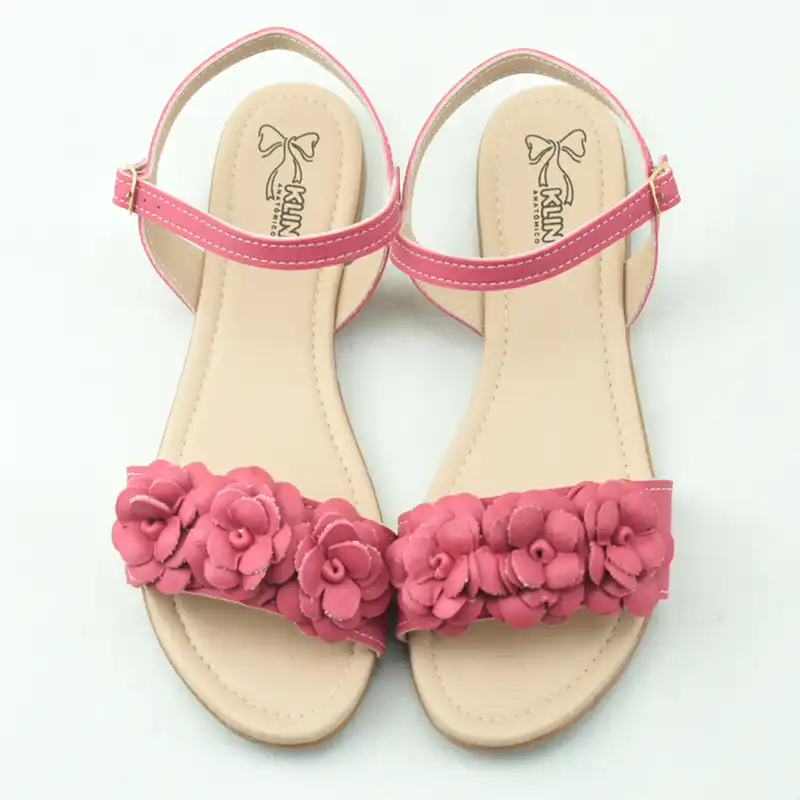 صندل دخترانه کلین مدل گلدار کد C-8545