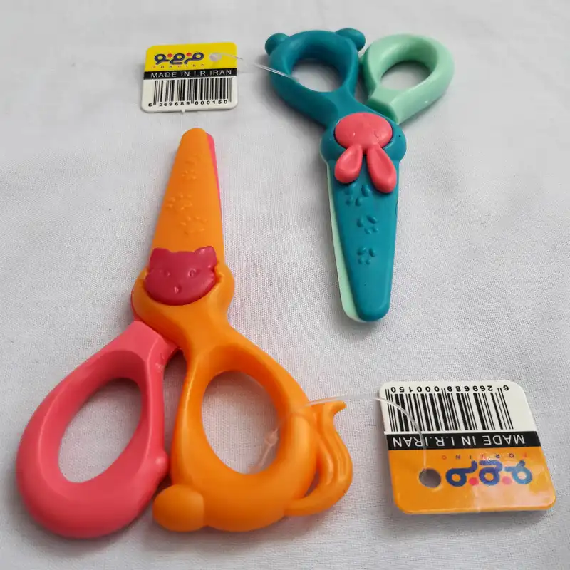 قیچی مدل پلاستیکی طرح کودک کد FM