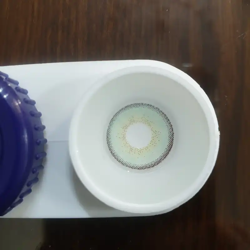 لنز چشم فنتسی مدل ملو رنگ سبز عسلی