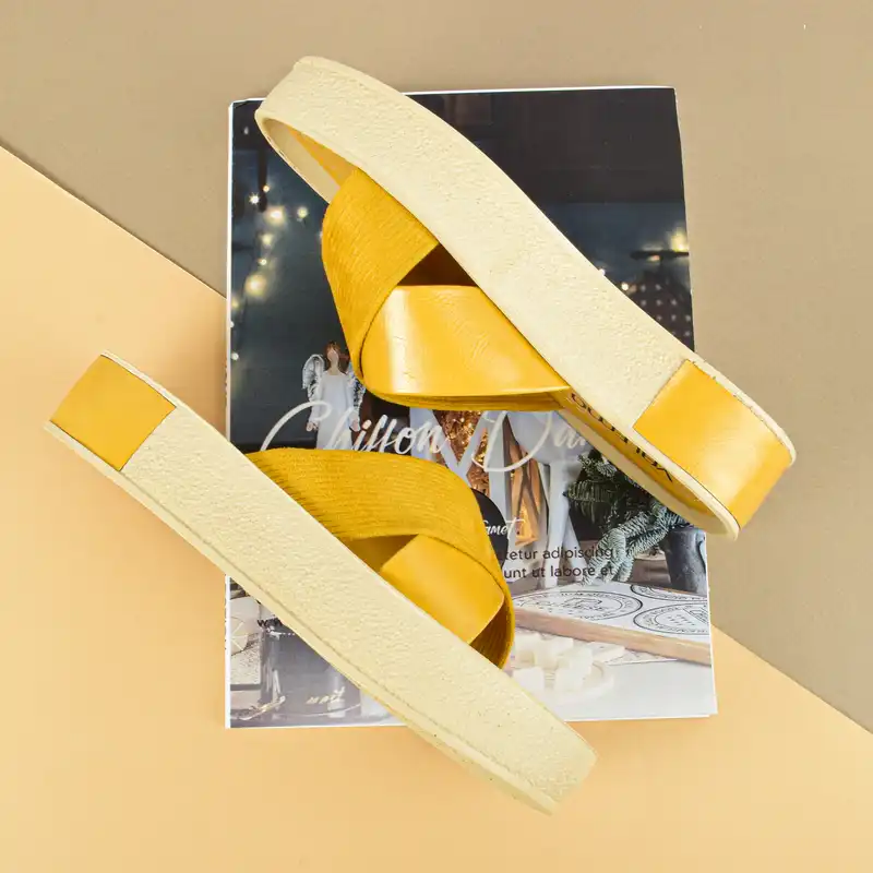 دمپایی زنانه والمو مدل کادیس کد YW.2930