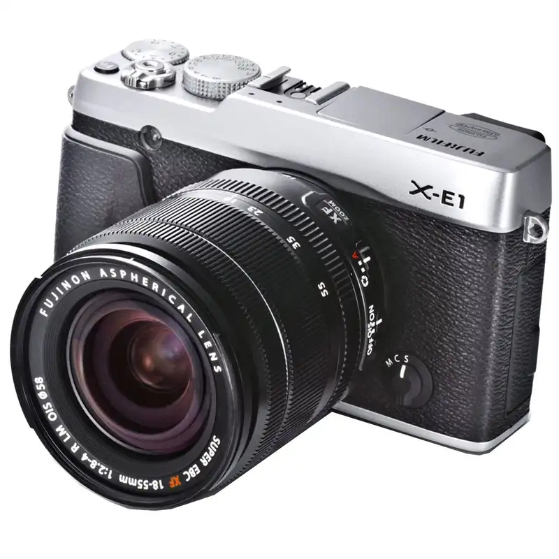 دوربین دیجیتال فوجی فیلم مدل X-E1 به همراه لنز XF18mm F/2.0 و کیف اورجینال چرمی