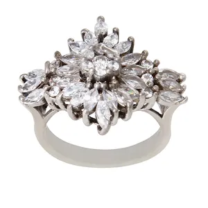 انگشتر نقره زنانه مدل آبکاری رادیوم کد AWR_831