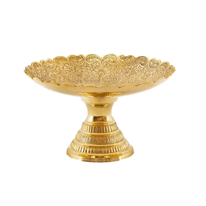 شیرینی خوری برنجی مدل  پایه دار قلم زنی طرح گلدان پرکار کد 1582