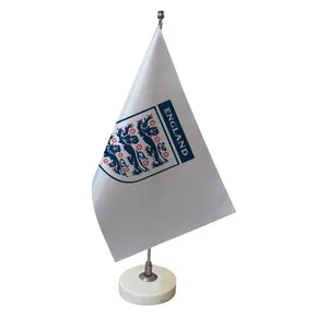 پرچم رومیزی مدل تیم ملی انگلستان کد 2