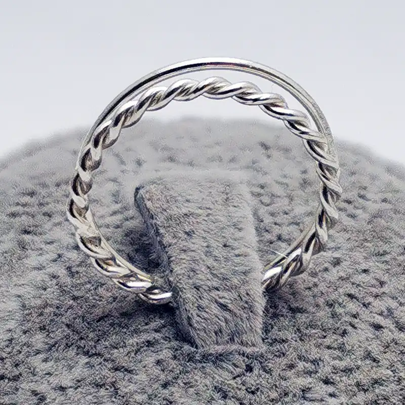 انگشتر نقره زنانه مدل H04