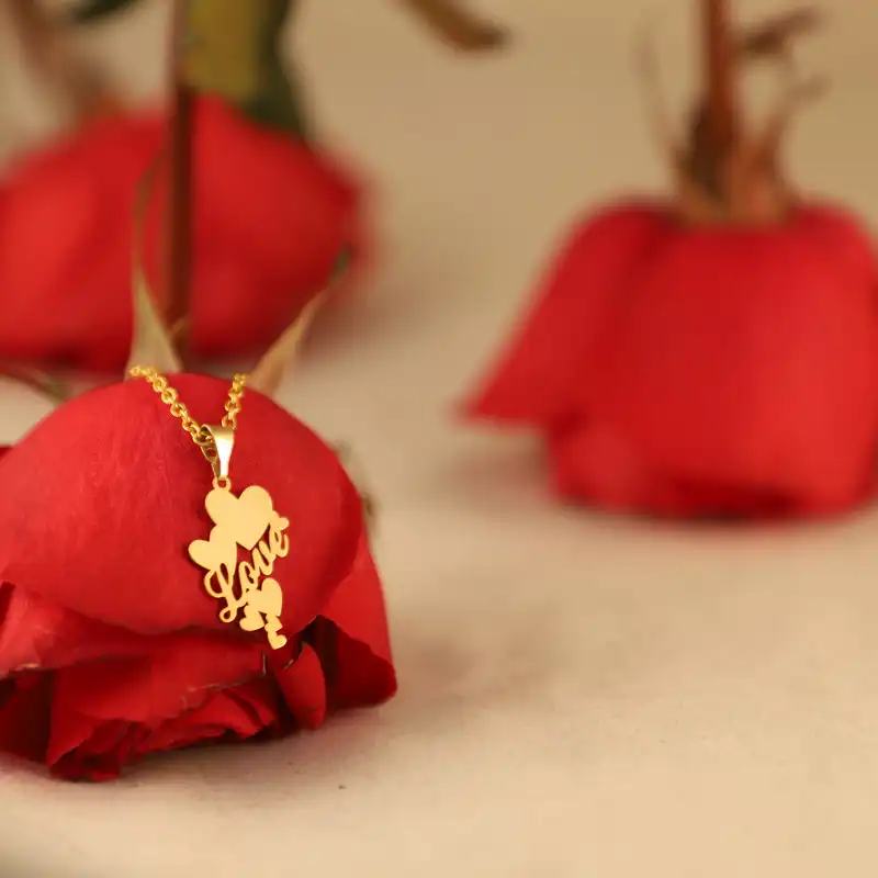 گردنبند طلا 18 عیار زنانه الن نار مدل عشق LN9897