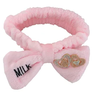 هدبند زنانه مدل فانتزی پاپیون قلبی