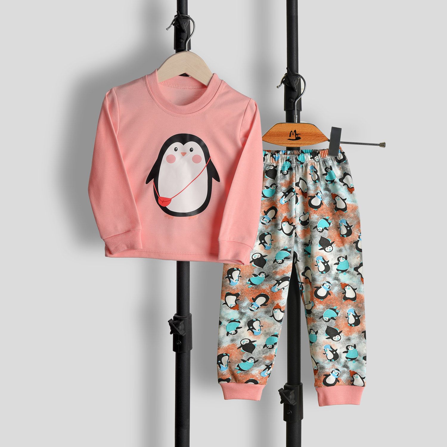 ست تی شرت آستین بلند و شلوار بچگانه سپیدپوش مدل پنگوئن  کد 1402902 -  - 12