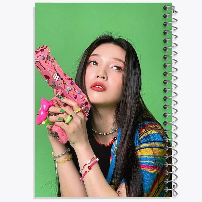 دفتر مشق 100 برگ خندالو طرح جوی گروه رد ولوت Red Velvet کد 13016