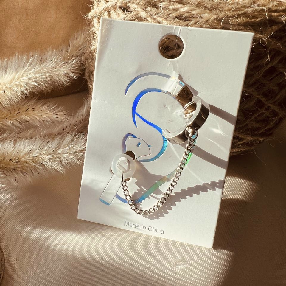 پیرسینگ گوش مدل نگهدارنده حلقه ای پیرسینگ گوش مدل نگهدارنده حلقه ای