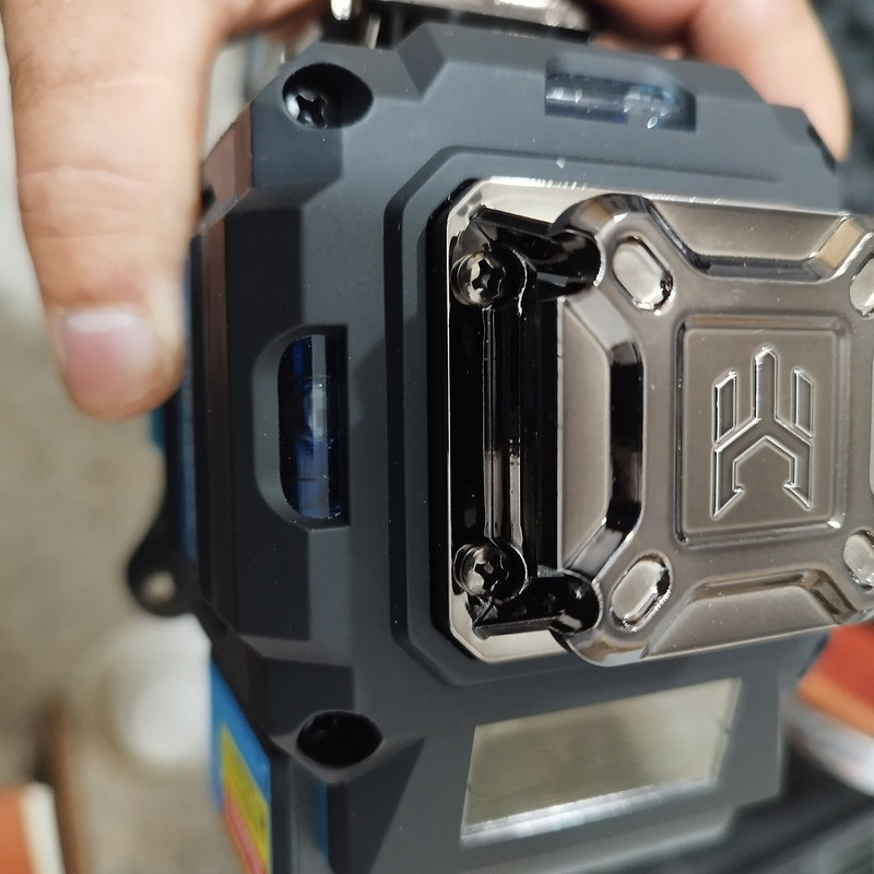 تراز لیزری مدل BYT-LL4D