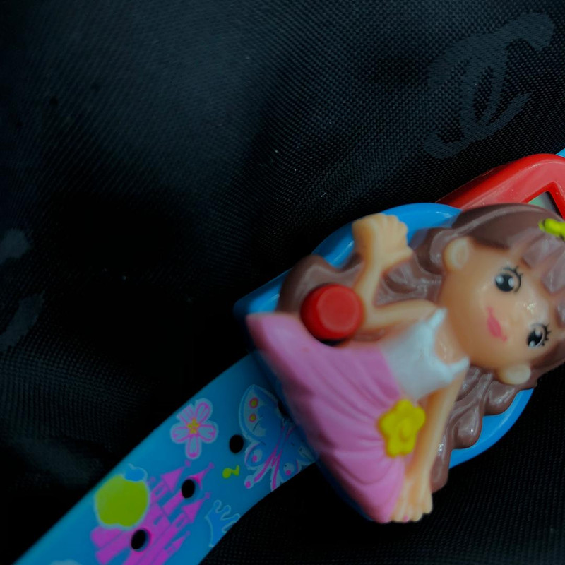 ساعت مچی دیجیتال دخترانه مدل ar-99-ab ساعت مچی دیجیتال دخترانه مدل ar-99-ab