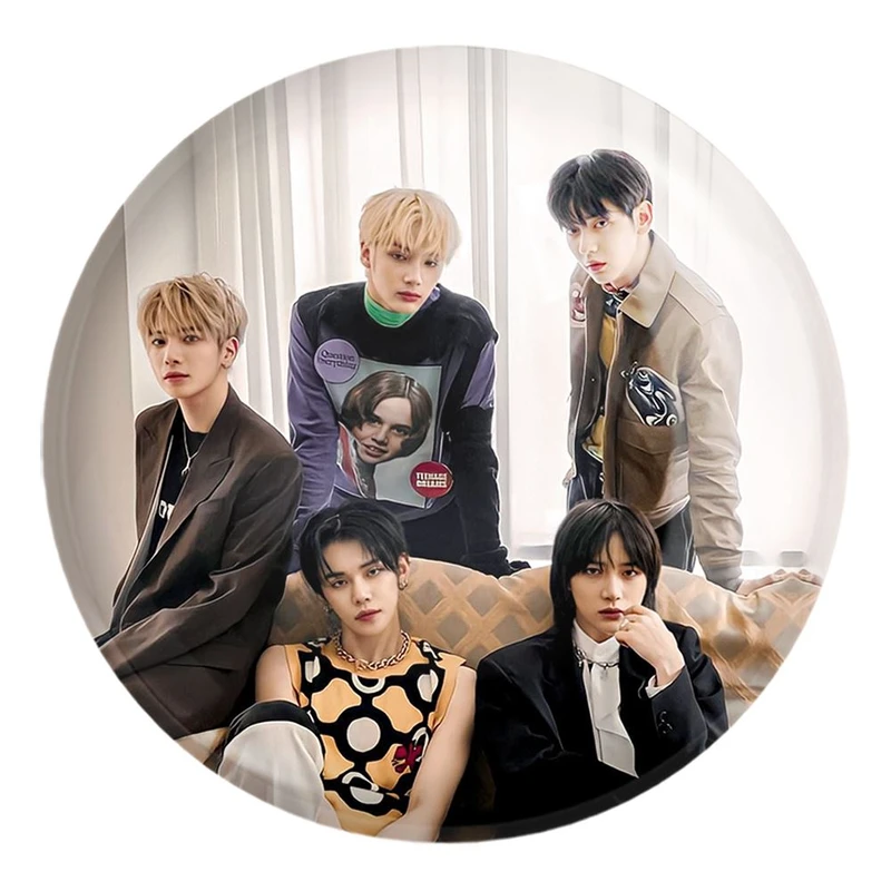 پیکسل خندالو طرح گروه تی اکس تی TXT کد 11826 مدل بزرگ