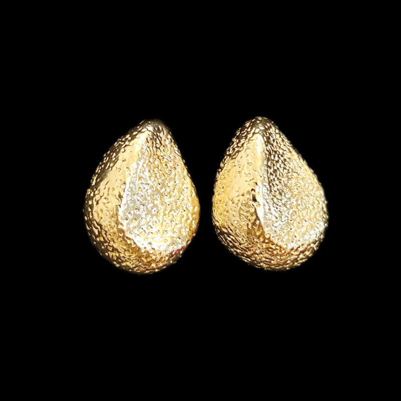 گوشواره میخی زنانه مدل اشک