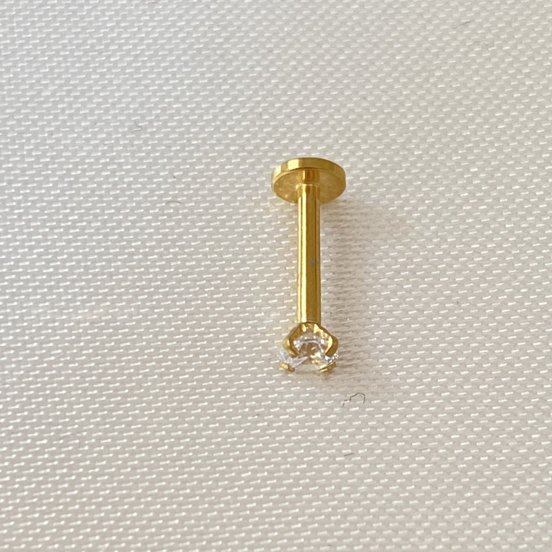 پیرسینگ مدل تک نگین کد S پیرسینگ مدل تک نگین کد S