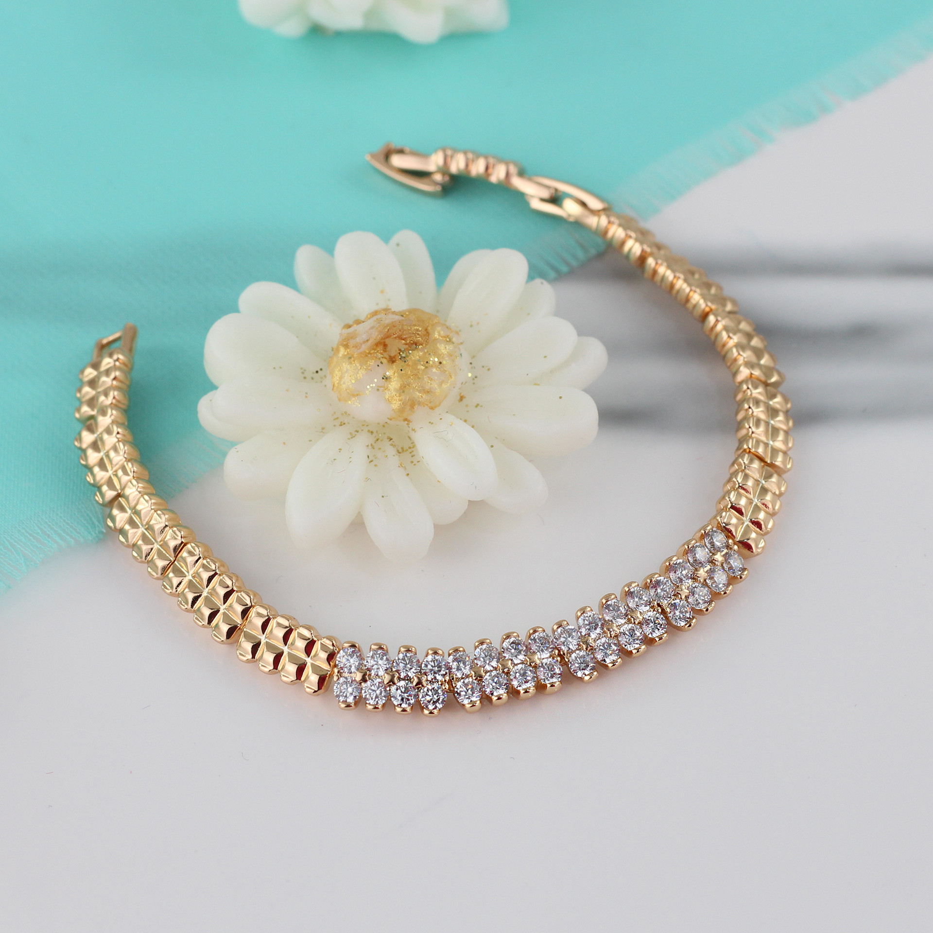 دستبند زنانه ژوپینگ مدل K379 دستبند زنانه ژوپینگ مدل K379